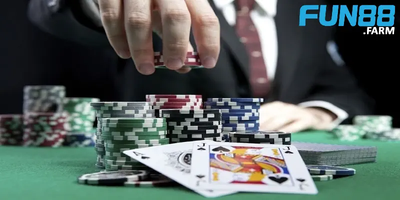 bluff-la-gi-va-tai-sao-lai-quan-trong-trong-poker